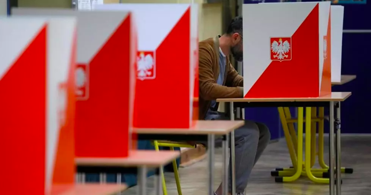 Коронавірусні вибори: у Польщі президента обиратимуть поштою