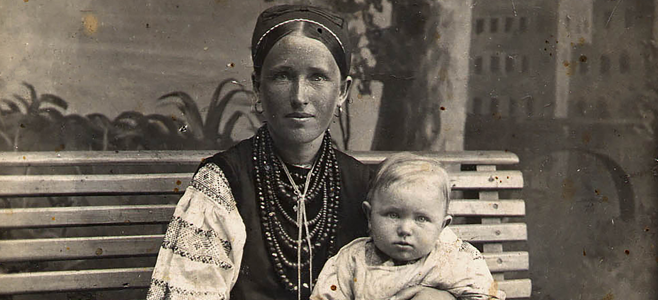 Якими були мами-українки на початку ХХ століття: показали історичні фото