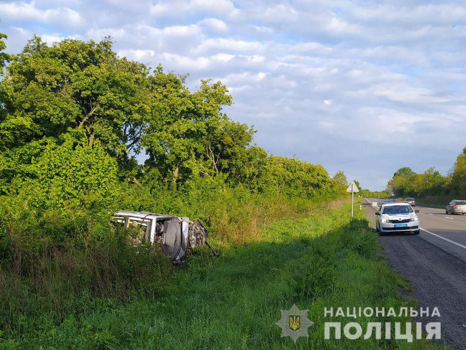 Біля Луцька авто злетіло в кювет – водій загинув (фото)