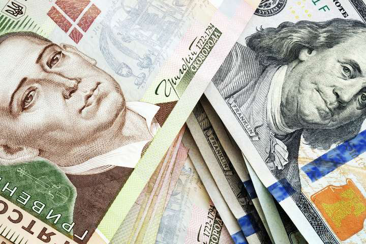 Долар пішов на спад: курс валют у Луцьку на п’ятницю, 29 травня