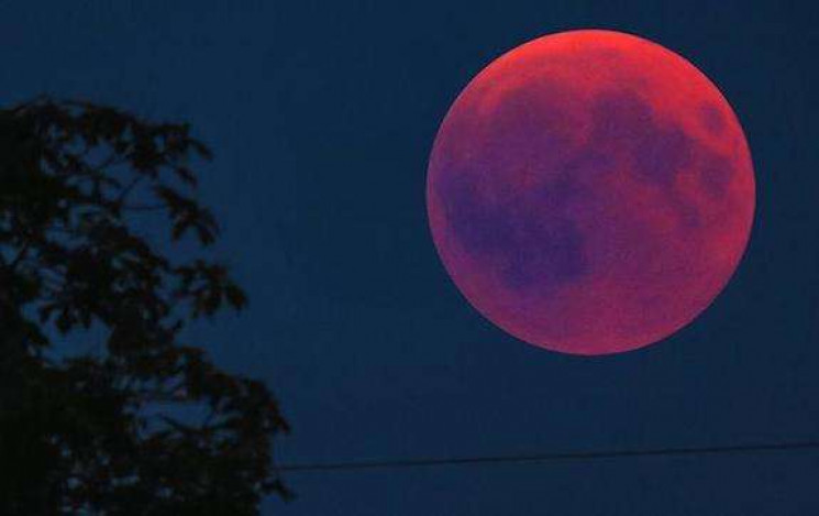 5 червня українці побачать незвичайне місячне затемнення