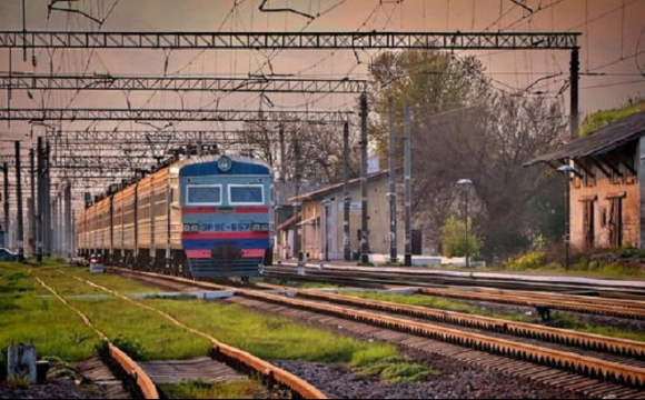 Львівська залізниця призупиняє рух приміських поїздів у межах Волинської області