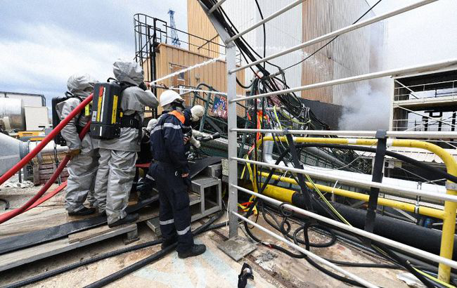 У Франції стався вибух під час ремонту підводного атомного човна (фото)