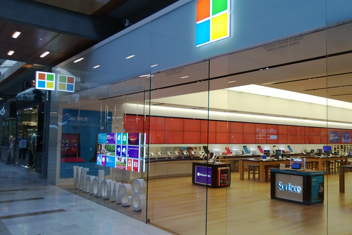 Тільки онлайн-продаж: Microsoft назавжди закриває свої роздрібні магазини