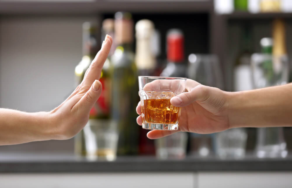 Українців закликають не вживати алкоголь у спеку