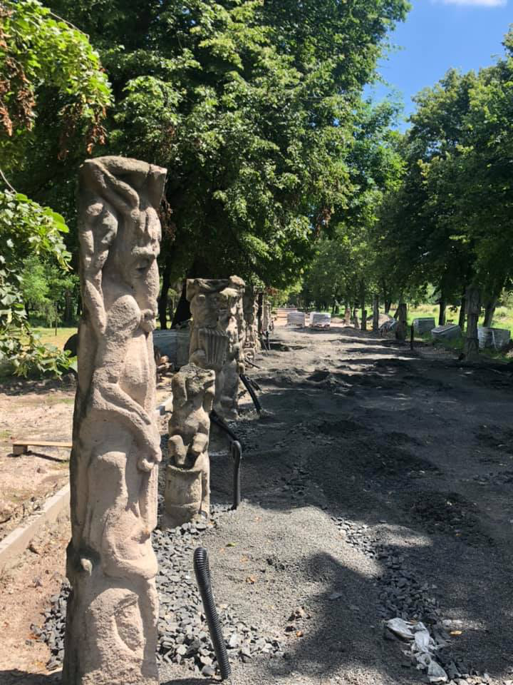 У луцькому парку скульптури Голованя поставлять у ряд і підсвітять  (фото)