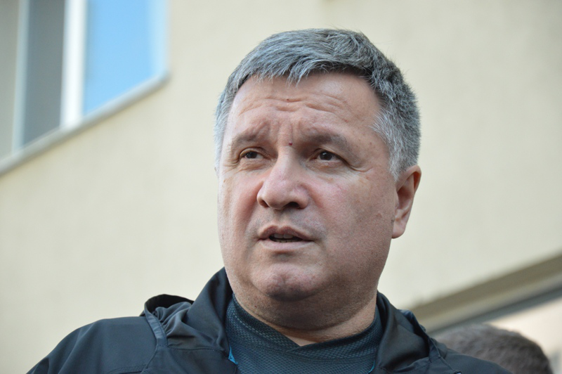 «Ведемо переговори, із заручниками все гаразд», – Аваков про ситуацію у Луцьку