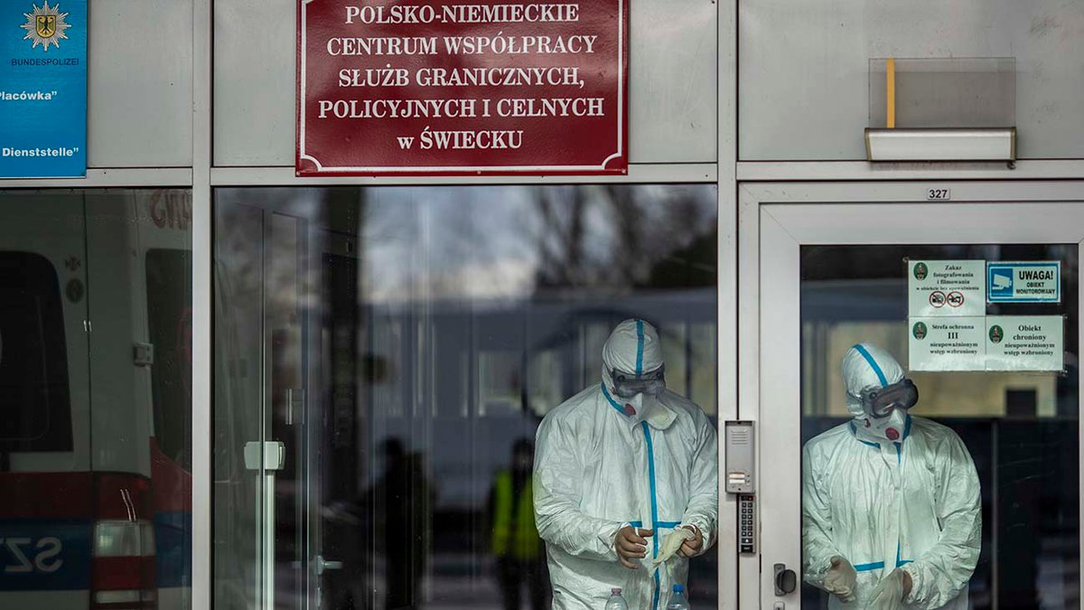 У Польщі планують відновити деякі карантинні обмеження