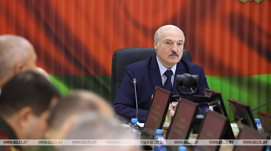 Лукашенко домовився з Путіним, що РФ за першого ж запиту «допоможе забезпечити безпеку»
