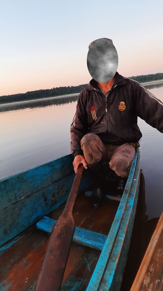 Ловив рибу сіткою: патруль спіймав на волинському озері порушника