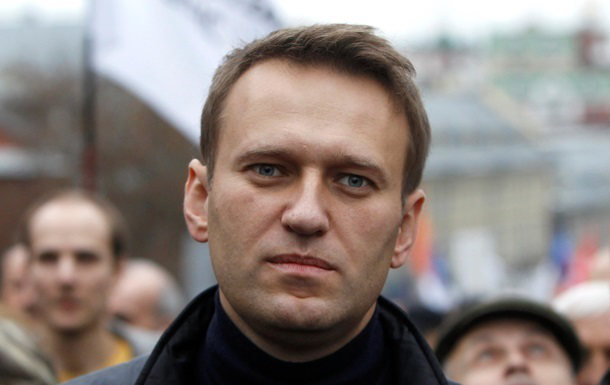 Російський опозиціонер Навальний – в реанімації: підозрюють, що підсипали щось у чай