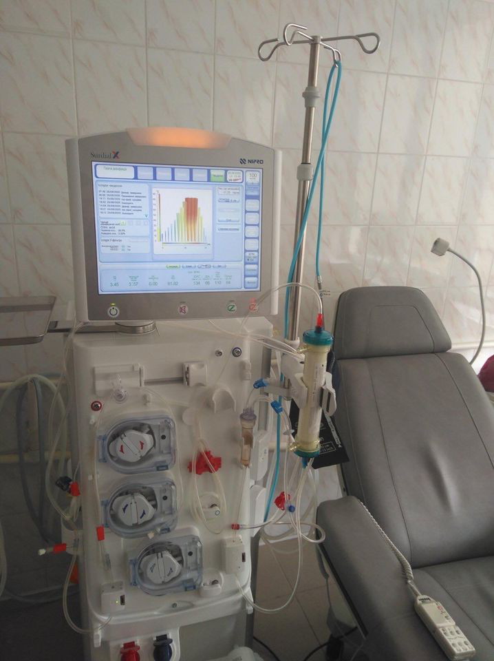 У Луцьку міську лікарню завезли нові апарати для гемодіалізу