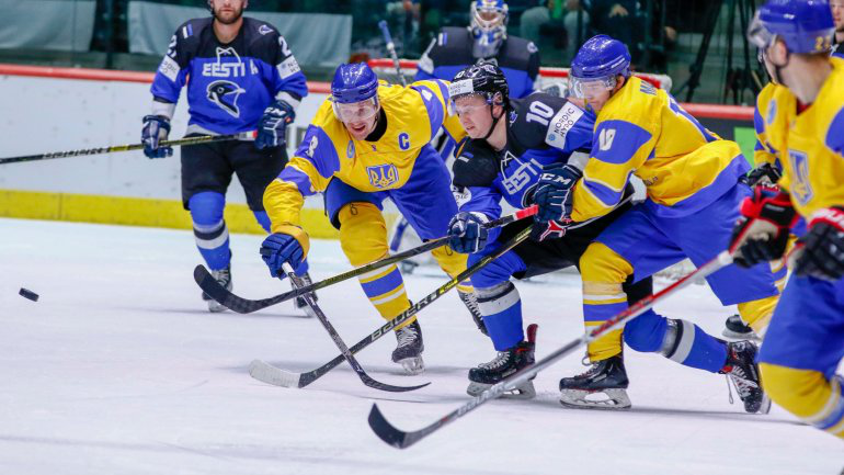 Через спалах COVID-19 у хокеїстів зупинили Чемпіонат України