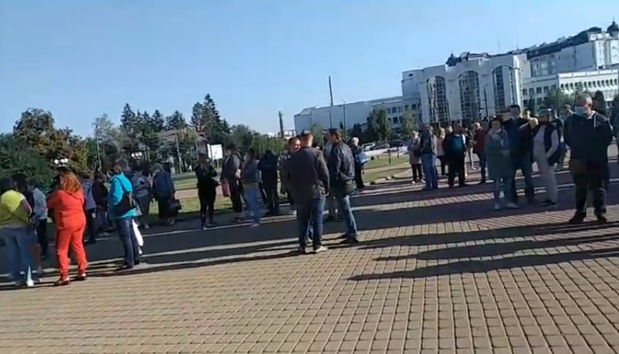У Луцьку підприємці вийшли на мітинг проти касових апаратів