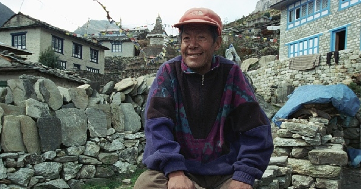 У Непалі помер альпініст-рекордсмен, який 10 разів підкорив Еверест