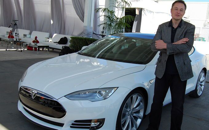 Маск пообіцяв випустити бюджетну Tesla: скільки вона буде коштувати