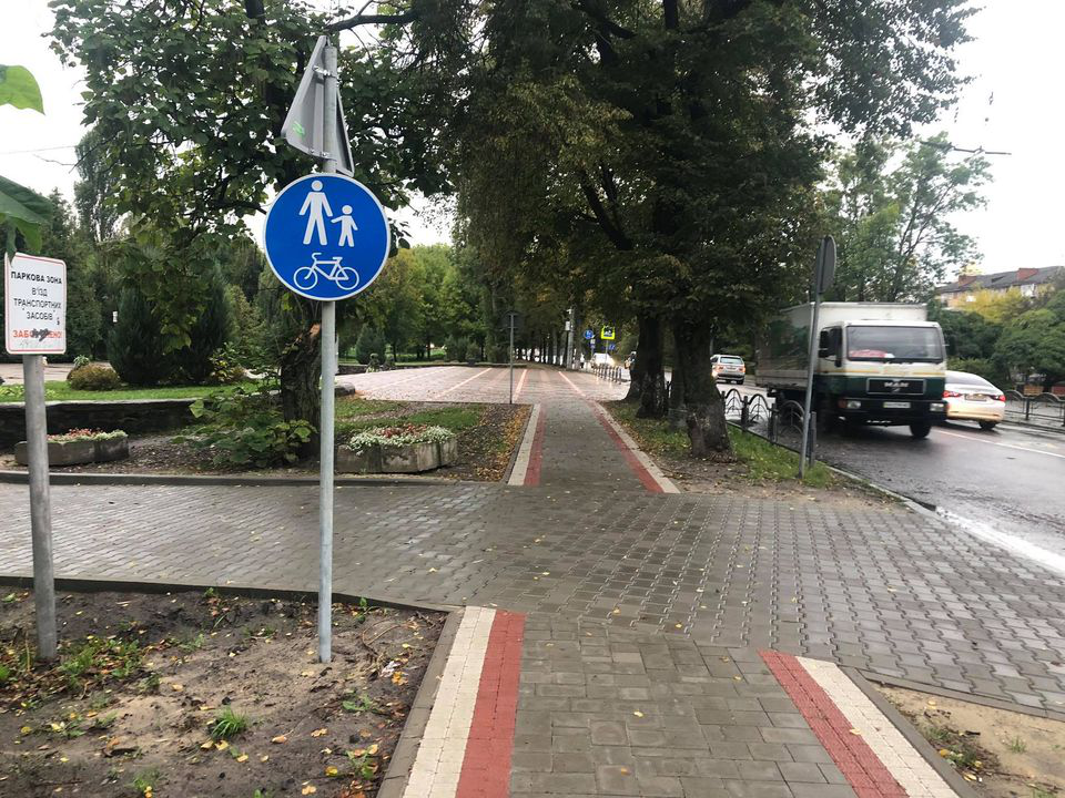 На Глушець у Луцьку – новий дорожній знак (фото)