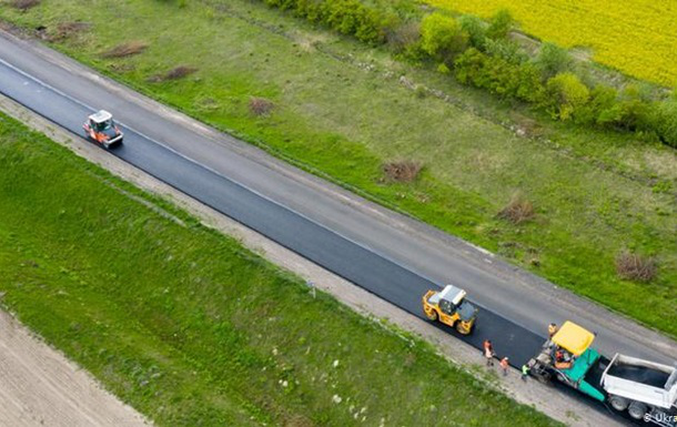 Сказали, скільки коштує будівництво одного кілометра дороги в Україні