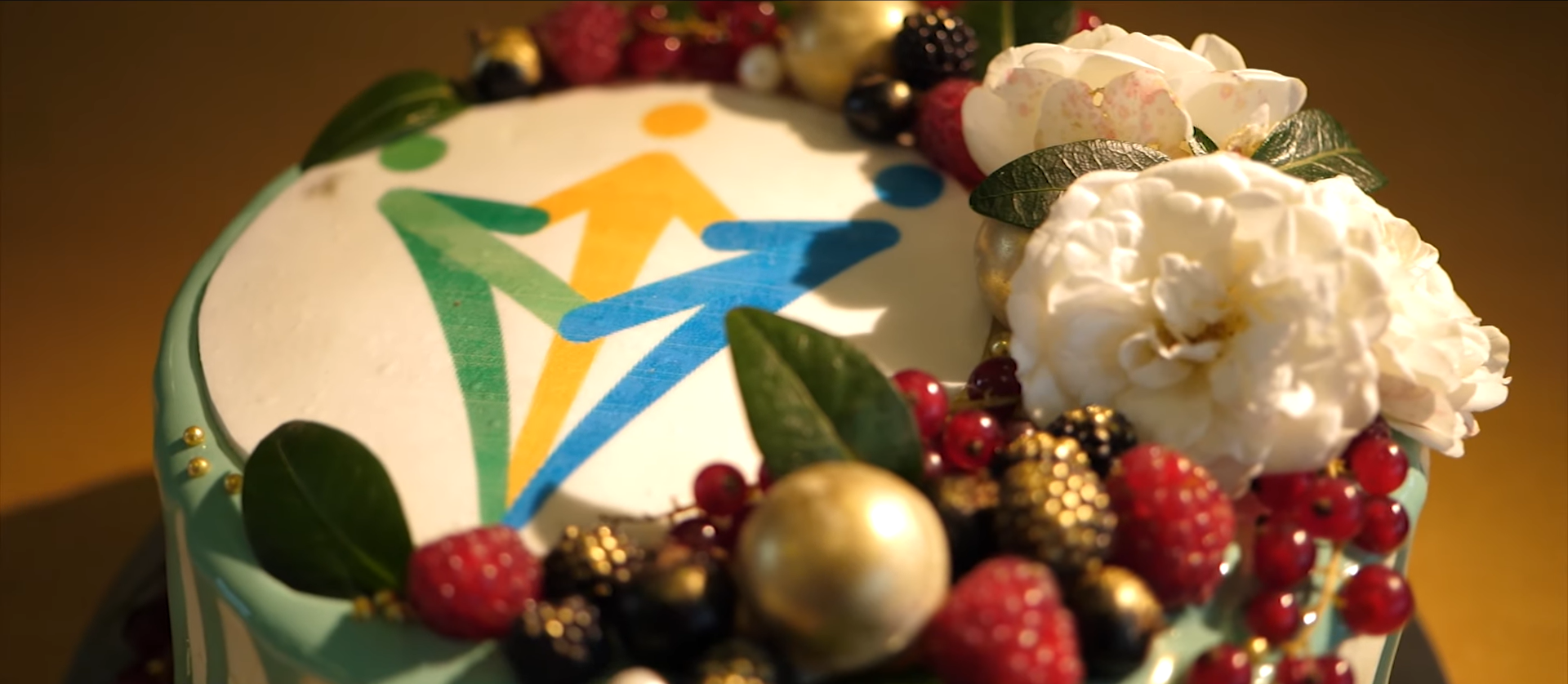 Солодкі кекси та торт із селищним головою: у Боратинській ОТГ змагалися кондитери (відео)