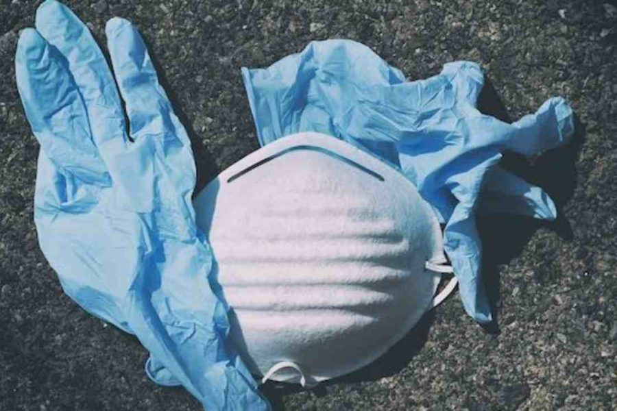 Як потрібно правильно носити медичну маску та рукавички