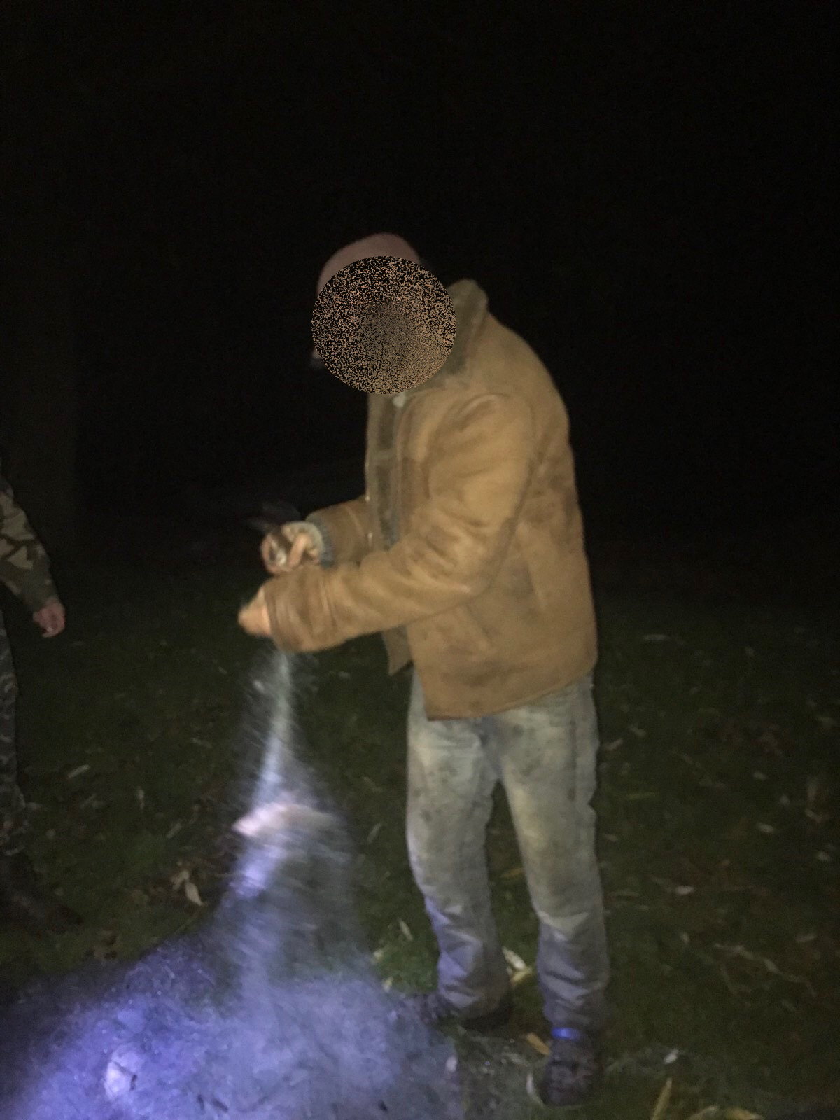 У Горохівському районі опівночі зловили браконьєра з карасями в сітці (фото)