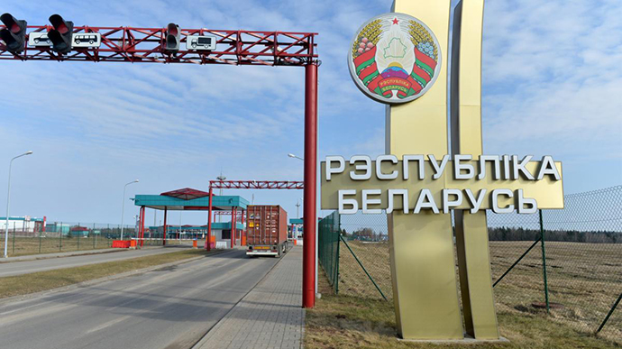Білорусь закриває кордон для іноземців