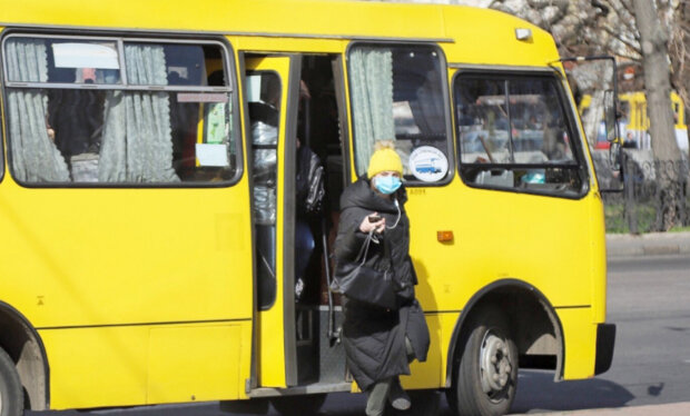 Нема чим добратися: у Луцьку просять вирішити проблему з громадським транспортом