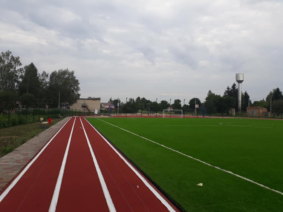 Підприємець «наварив» понад 700 тисяч на будівництві футбольного мініполя у Княгининку