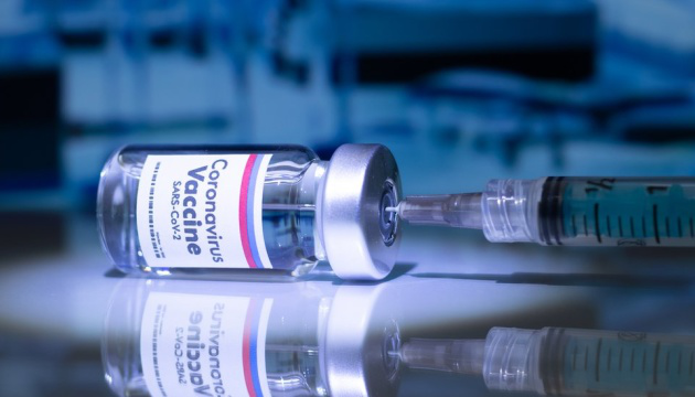 Угорщина отримала російську вакцину від коронавірусу