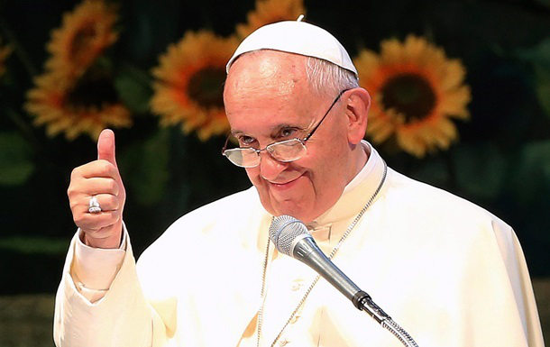 Папа Римський «лайкнув» фото напівоголеної моделі: триває розслідування