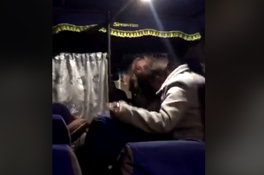 «По**й мені твої окуляри»: в автобусі на Волині побилися жінки (відео)