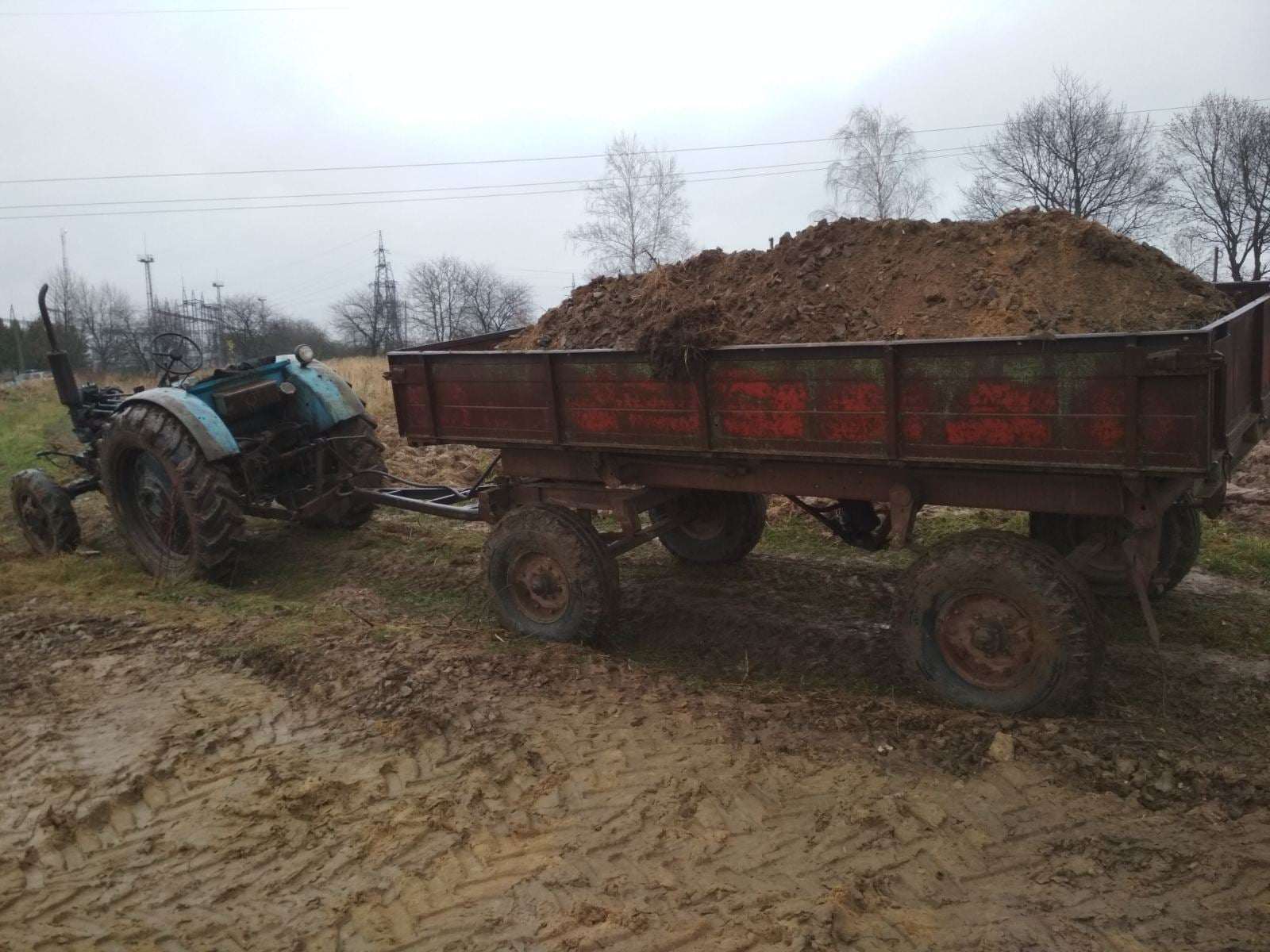 В Іваничівському районі крали щебінь і пісок: вивозили трактором