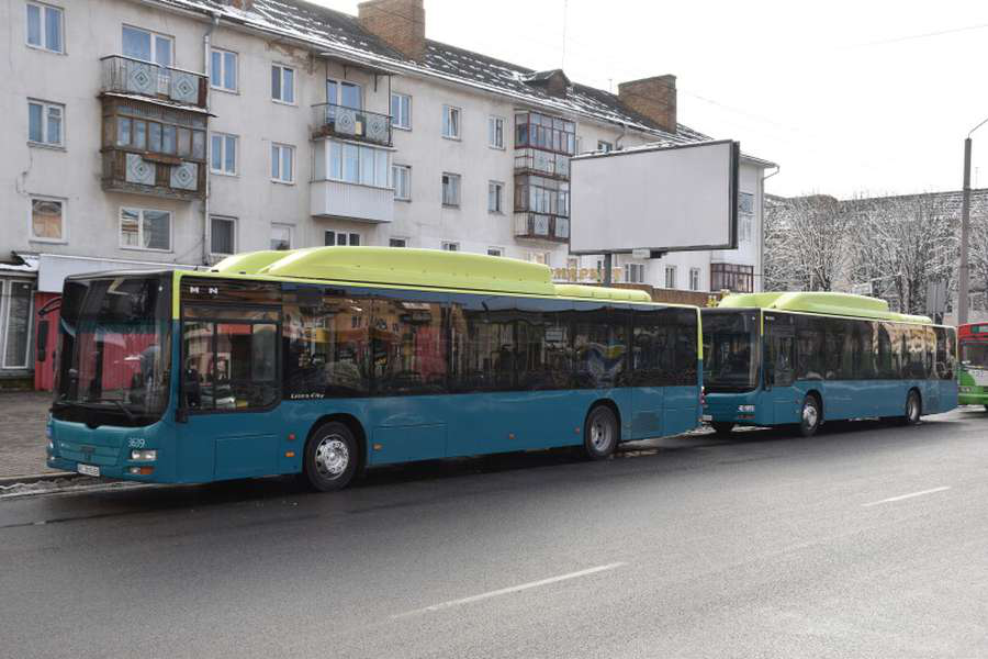 На вулиці Луцька виїдуть ще три екологічні автобуси