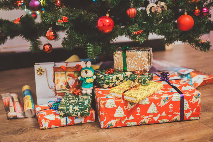 Не Миколай і не Дід Мороз: українці хочуть отримувати подарунки від коханих