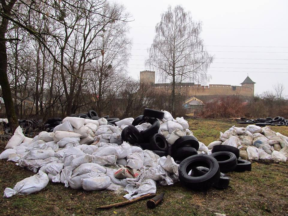 Проблему сміття у Старому Луцьку просять вирішити «по-цивілізованому»