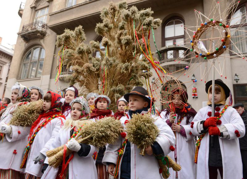 Тільки п'ять відсотків українців не святкують Різдво