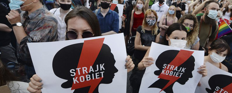 У Польщі почало діяти рішення про заборону абортів