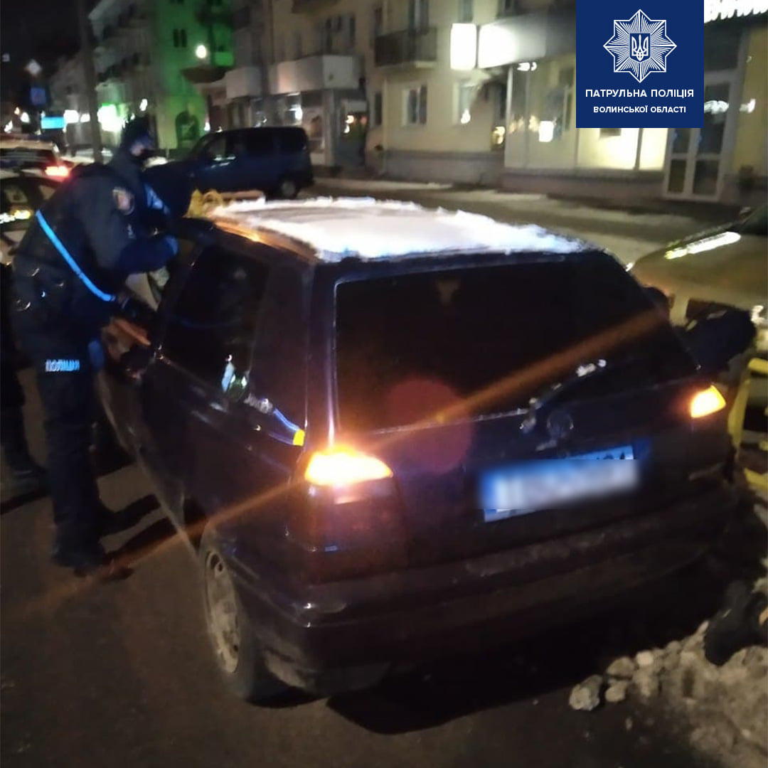 Вдруге за рік: у Луцьку зловили п'яного водія (фото)