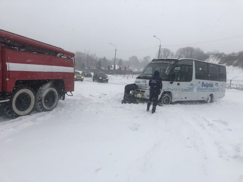 У Володимирі на автостанції застряг автобус (фото)