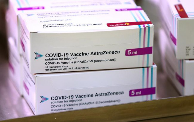 Польща перепродасть 1,2 мільйона доз вакцини AstraZeneca Україні