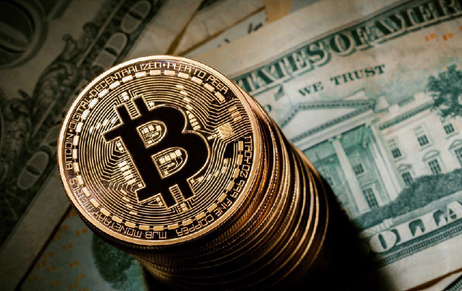 Оновив рекорд: Bitcoin коштує вже понад 55 тисяч доларів