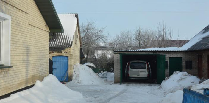 Волинянин «застукав» у своєму гаражі угонщика (фото)