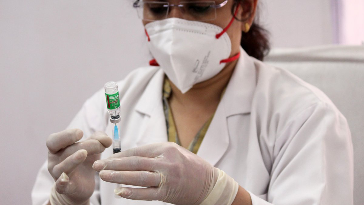 В Індії медики відмовляються вакцинуватися препаратом місцевого виробництва