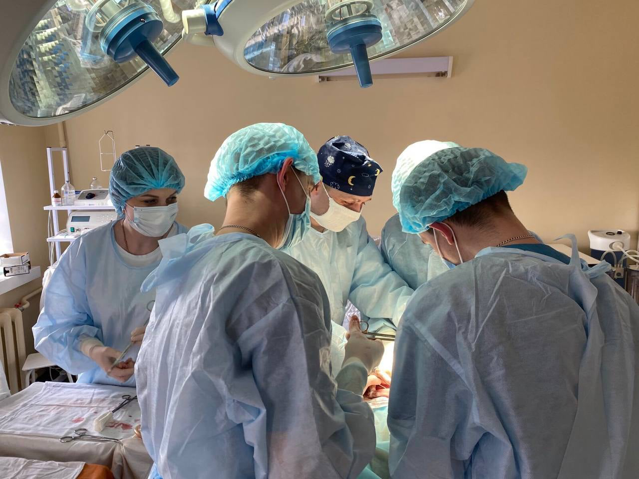 Надскладна операція у Ковелі: найбільшу артерію замінили протезом