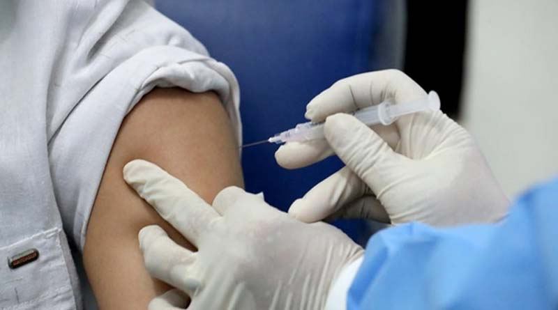 В Україні на 10 тисяч вакцинацій проти COVID-19 зафіксували 126 алергічних реакцій