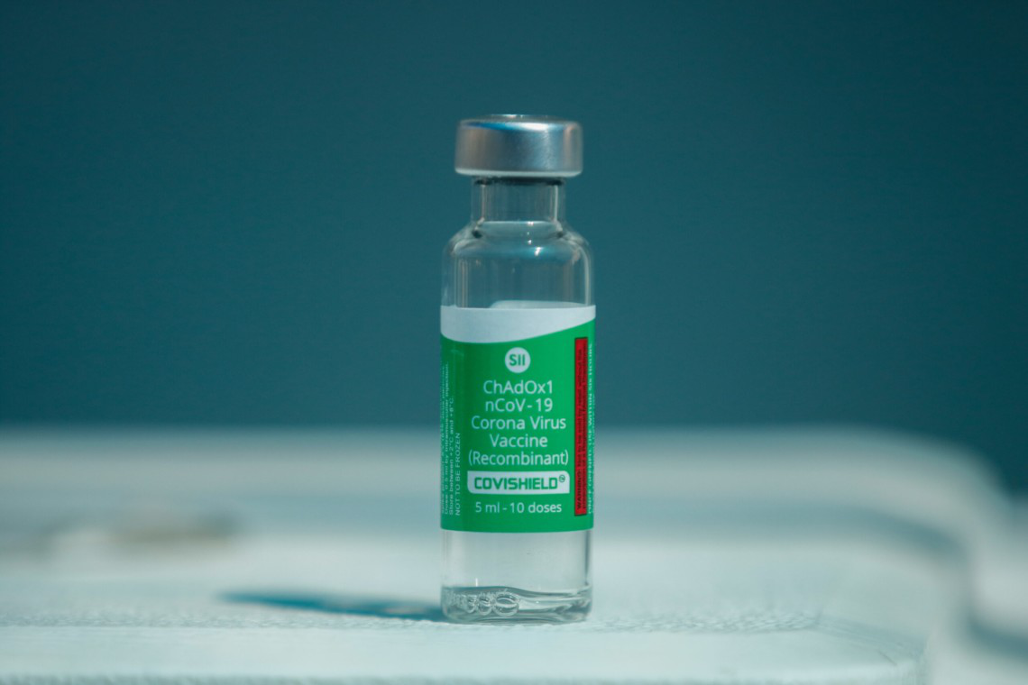 Індійська вакцина дійсна до червня: Україна не встигає використати всі дози