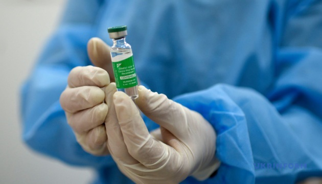 У Волинській ОДА розповіли, чому вакцинують не медиків