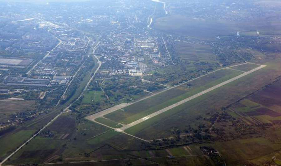 «Не маємо, де ходити чи їздити, а думаємо, як літати», – Надточій про аеропорт у Луцьку