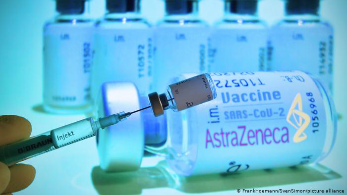 Австралія схвалила виробництво вакцини AstraZeneca.