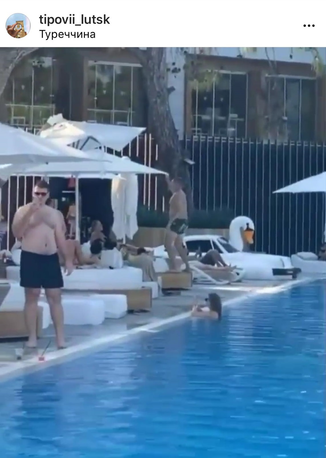 Відпочинок у Туреччині: поки збирали гроші, Зажицький танцював біля басейну (відео)